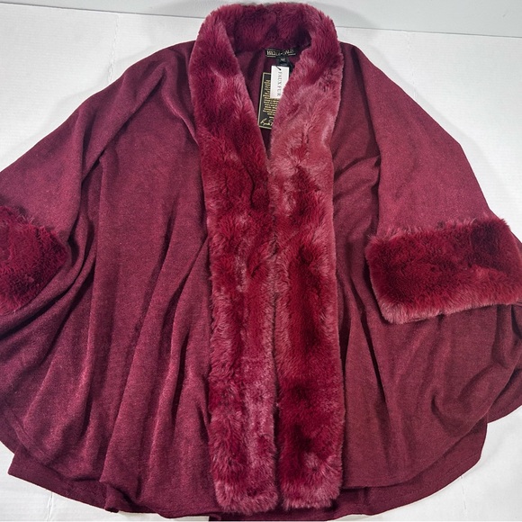 Heidi Daus Sweaters - Heidi Daus Faux Fur Cloak Cape Wrap Batwing Sweater Shawl